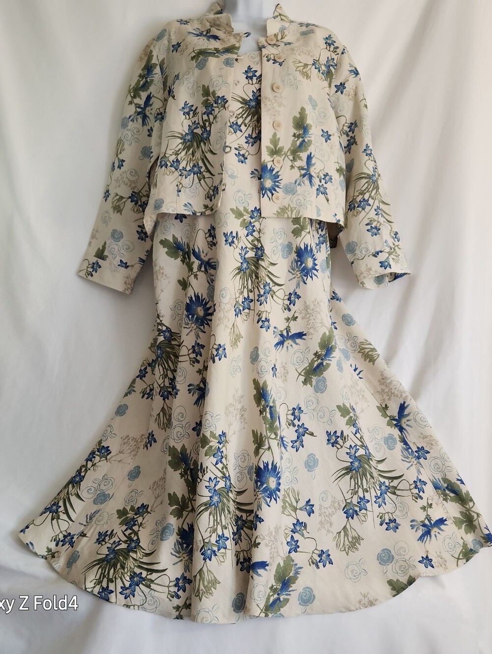 Two-Piece Floral Dress And Jacket Set in Cream and Blue